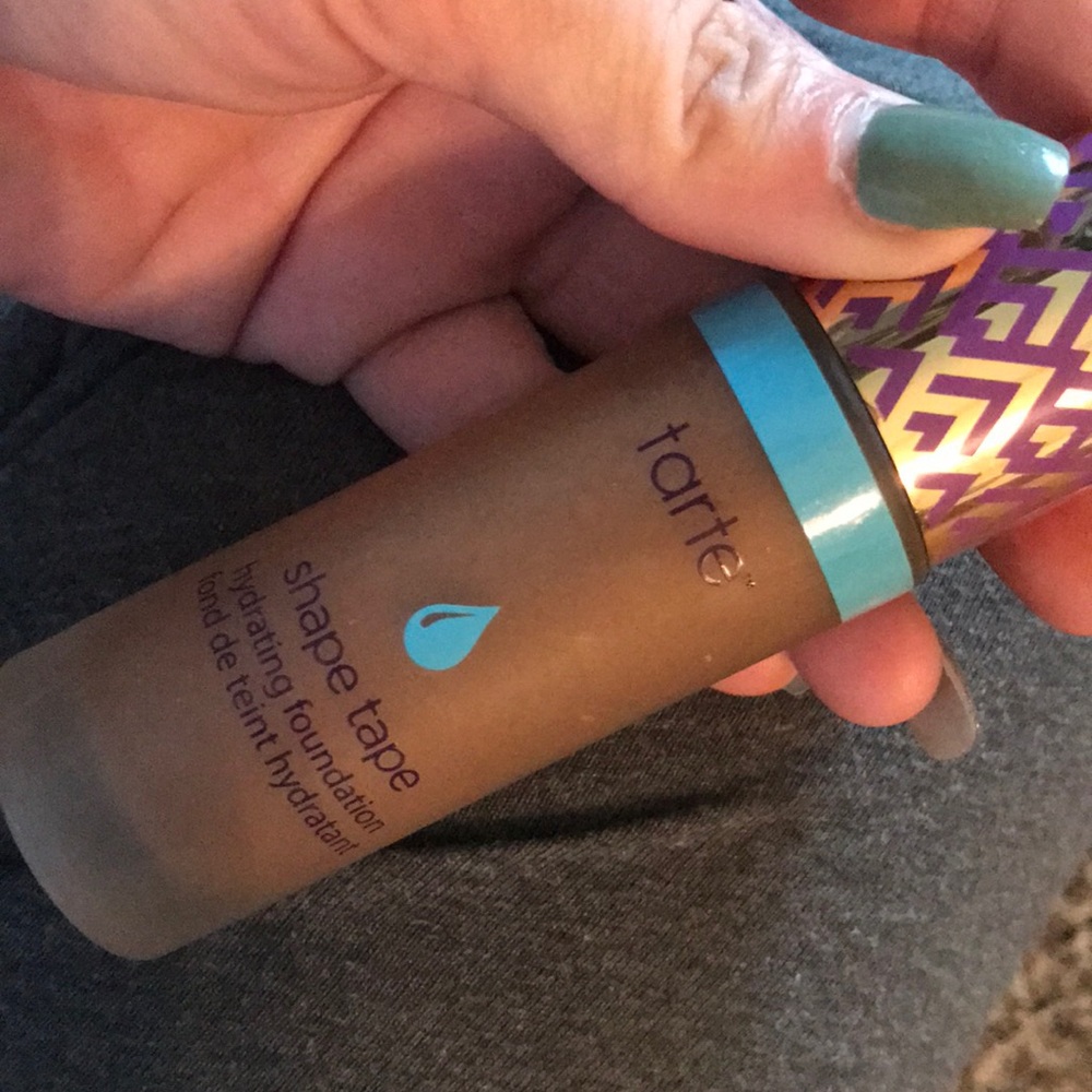 Tarte shape tape foundation